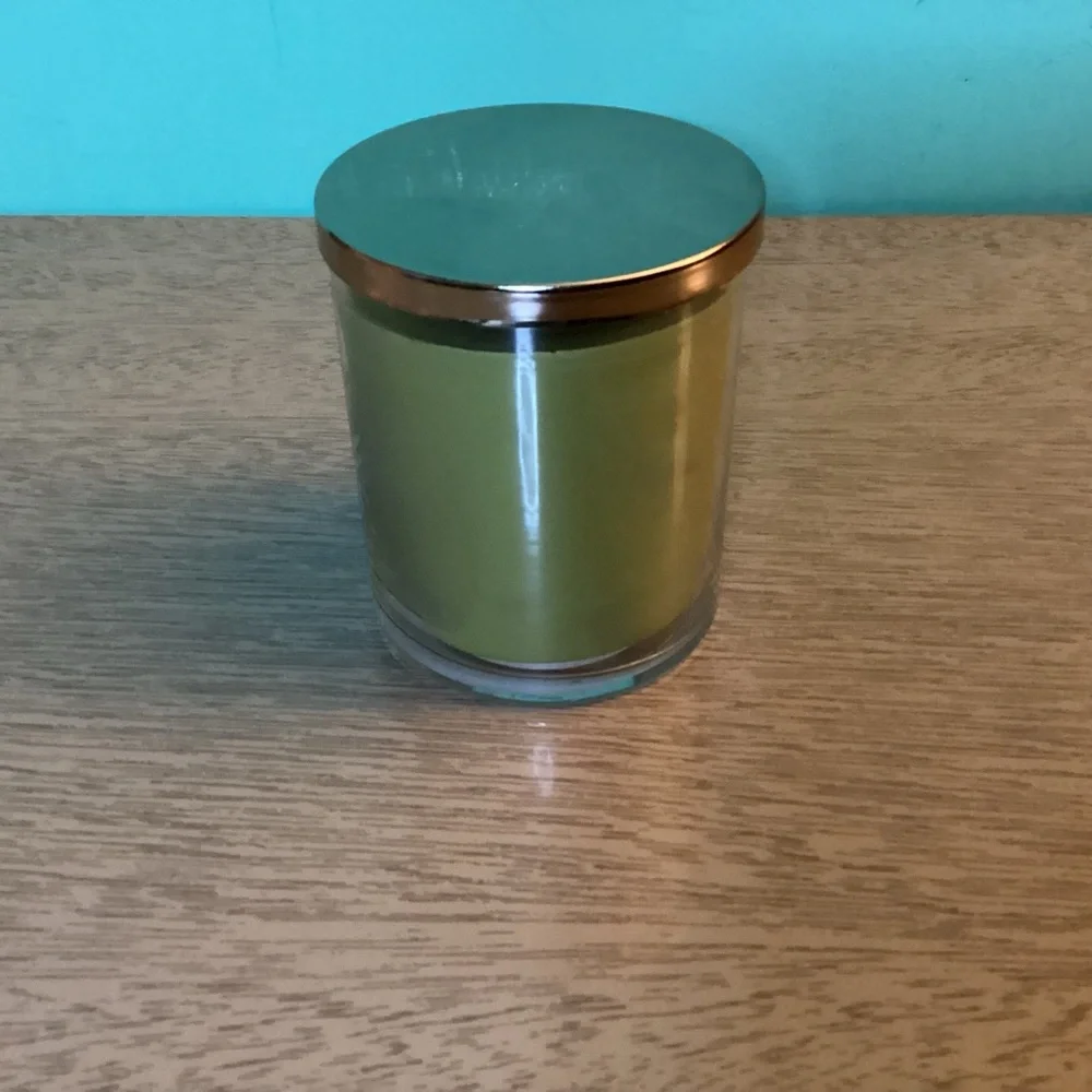 Bath And Body Works Free As A Flower Single Wick Candle - Picture 3 of 6